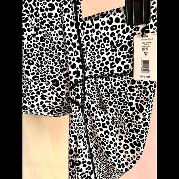 Cut the Frills Pants - NWT Cut the Frills Women’s Athletic Shorts Size M White Leopard